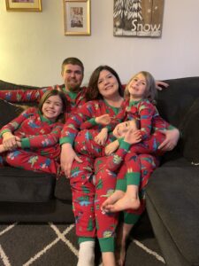Christmas family photo of Lindsay Holloway and her family.